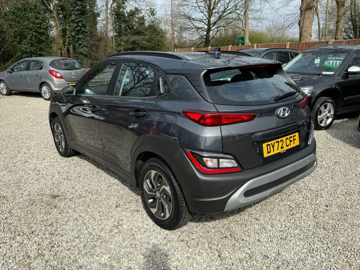 2022-hyundai-kona-16-gdi-se-connect-big-4