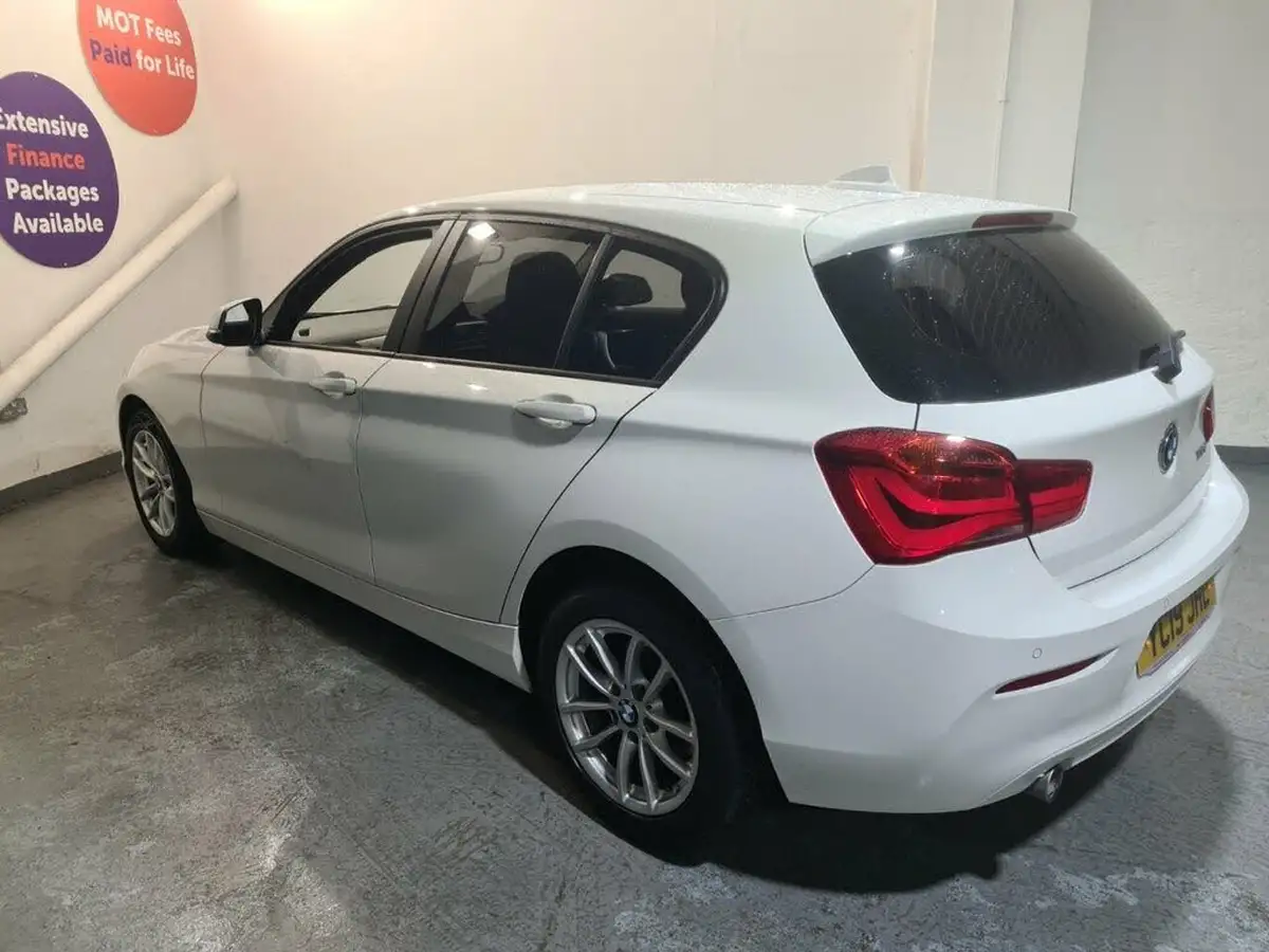 2019-bmw-1-series-15td-116d-se-business-ss-5d-big-13