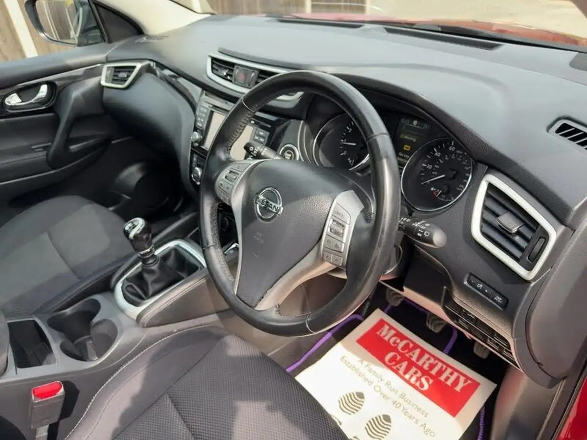 2016-nissan-qashqai-12-dig-t-n-connecta-big-35