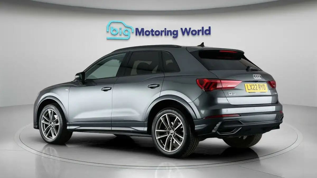 2022-audi-q3-15-35-tfsi-black-edition-codcomfort-sound-pack-station-wagon-big-5