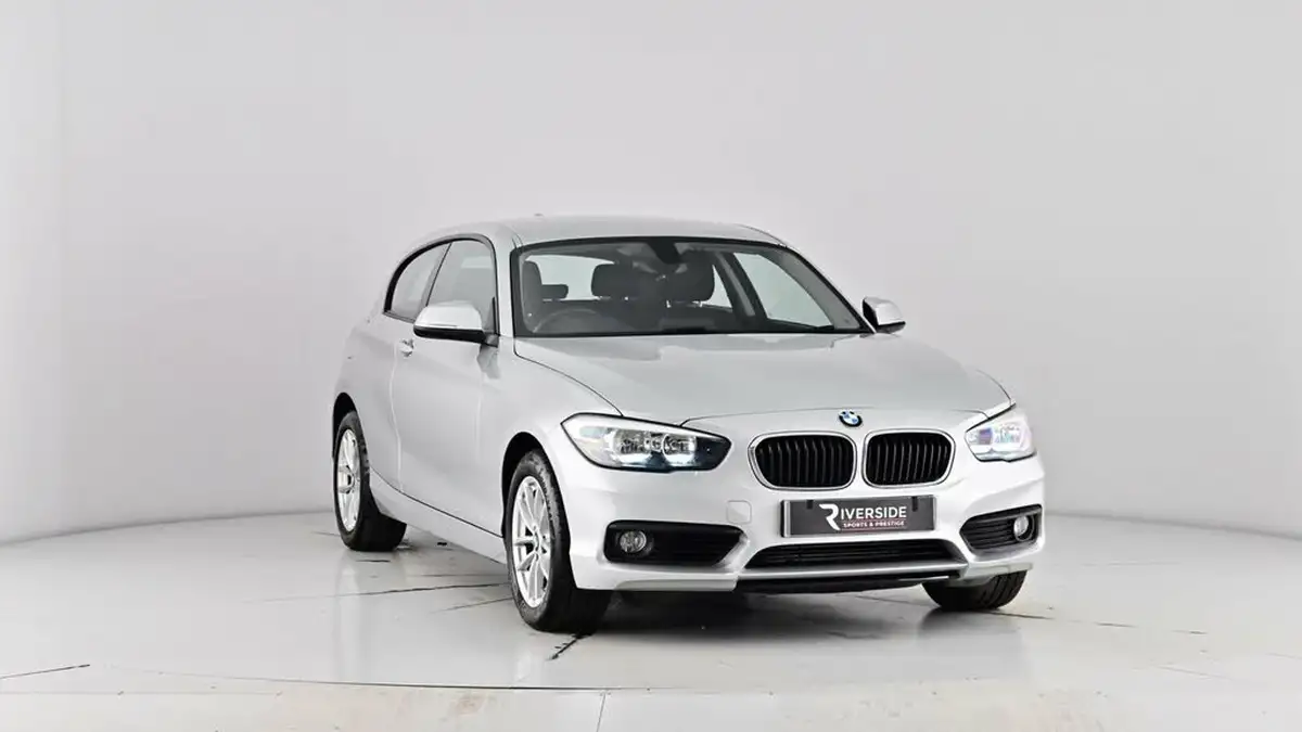 2017-bmw-1-series-20td-118d-se-3d-big-45