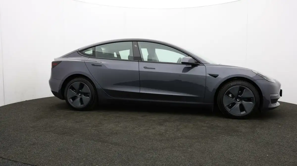 2021-tesla-model-3-e-long-range-awd-big-34