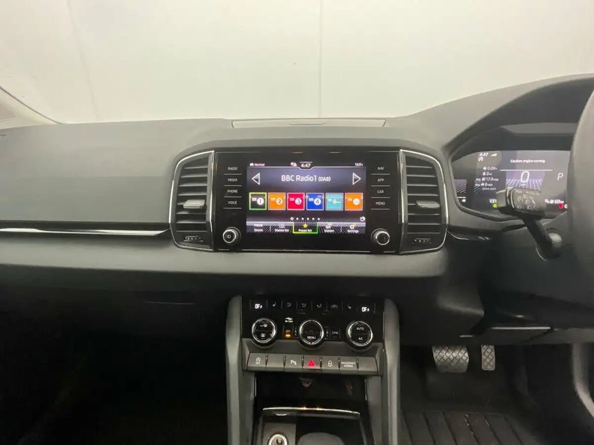 2023-skoda-karoq-15-tsi-se-l-dsg-big-12