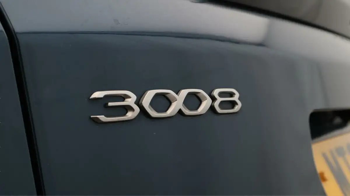 2021-peugeot-3008-suv-15-bluehdi-allure-premium-big-22