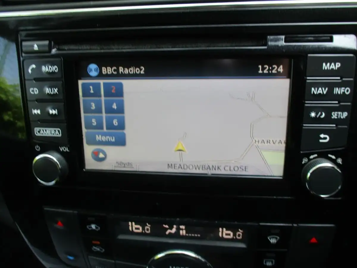 2015-nissan-pulsar-12-dig-t-n-tec-big-1