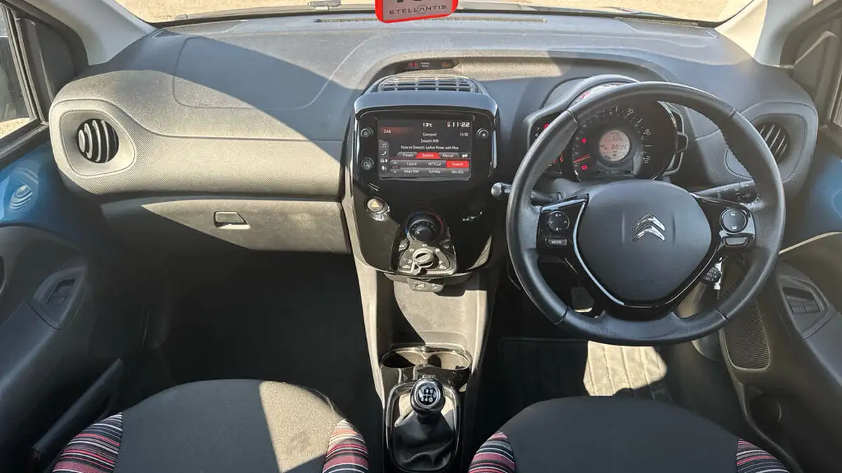 2021-citroen-c1-10-vti-shine-5d-big-3