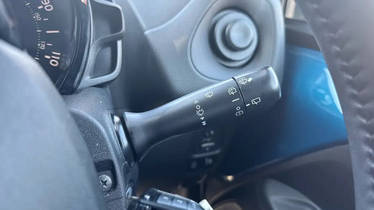 2021-citroen-c1-10-vti-shine-5d-big-27