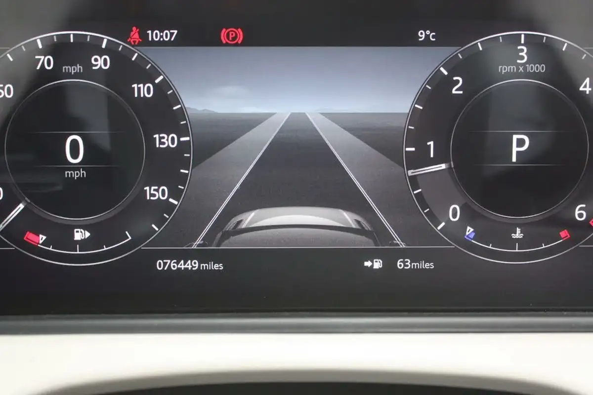 2018-land-rover-range-rover-velar-20-d240-se-ss-big-12