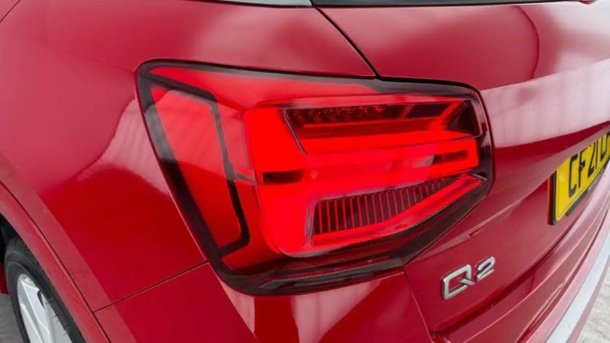 2021-audi-q2-10-30-tfsi-s-line-big-29