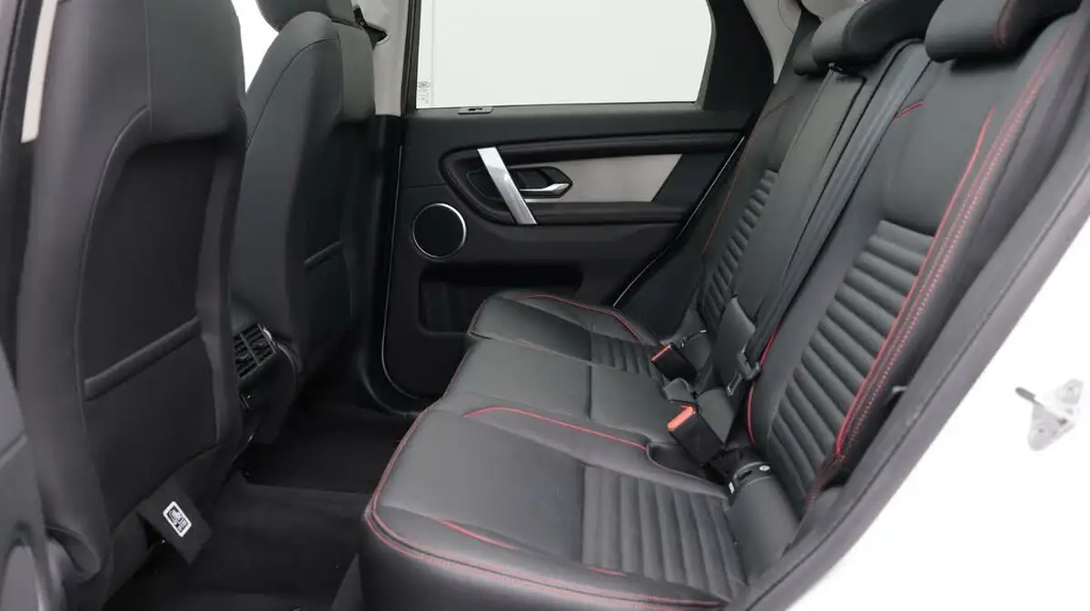 2021-land-rover-discovery-sport-15-p300e-r-dynamic-se-big-16