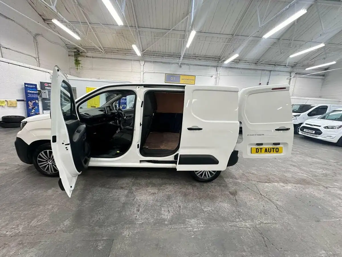 2019-peugeot-partner-15-bluehdi-1000-professional-100ps-eu6dt-panel-big-43