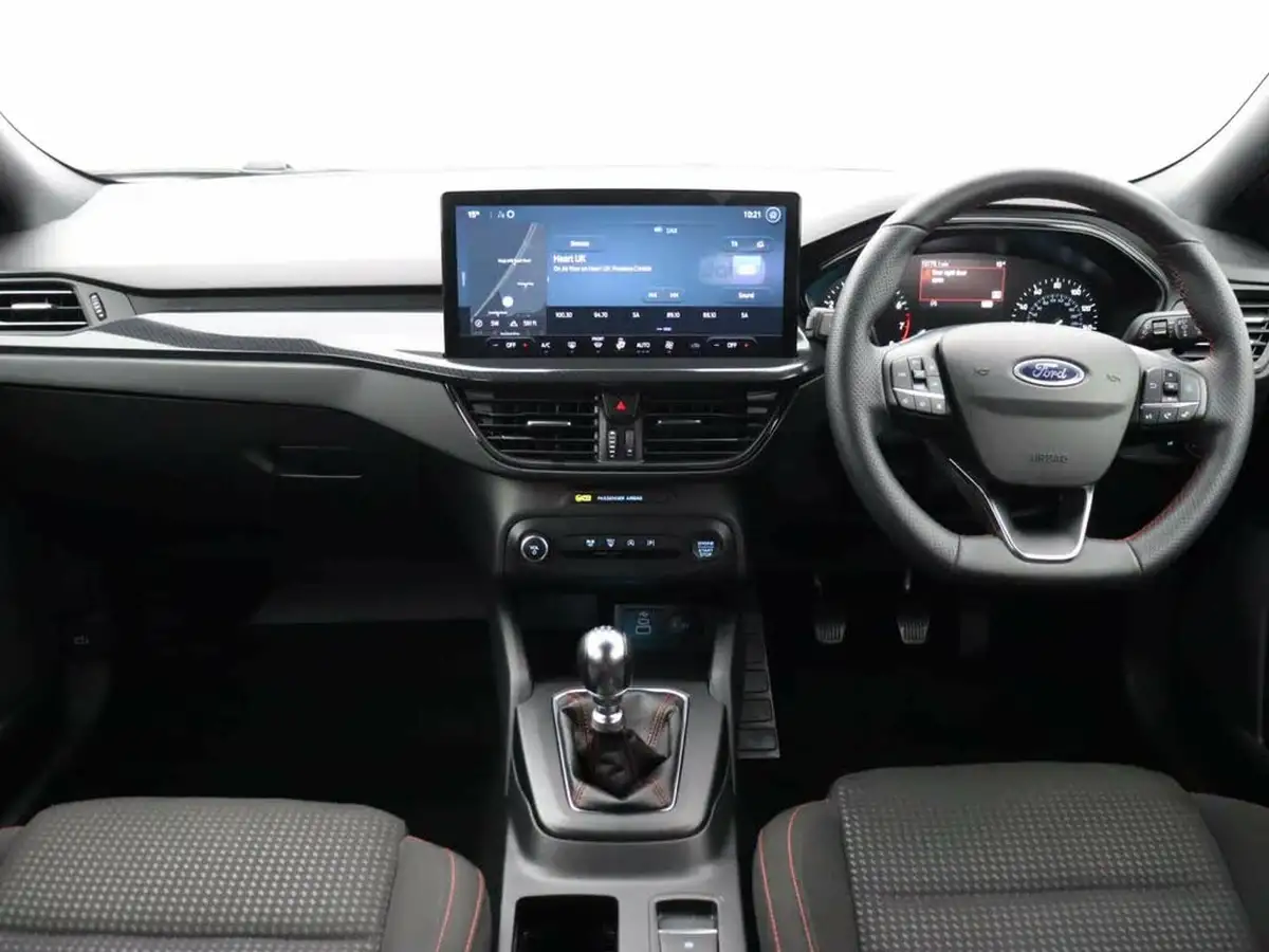 2023-ford-focus-10t-st-line-125ps-hatchback-big-13