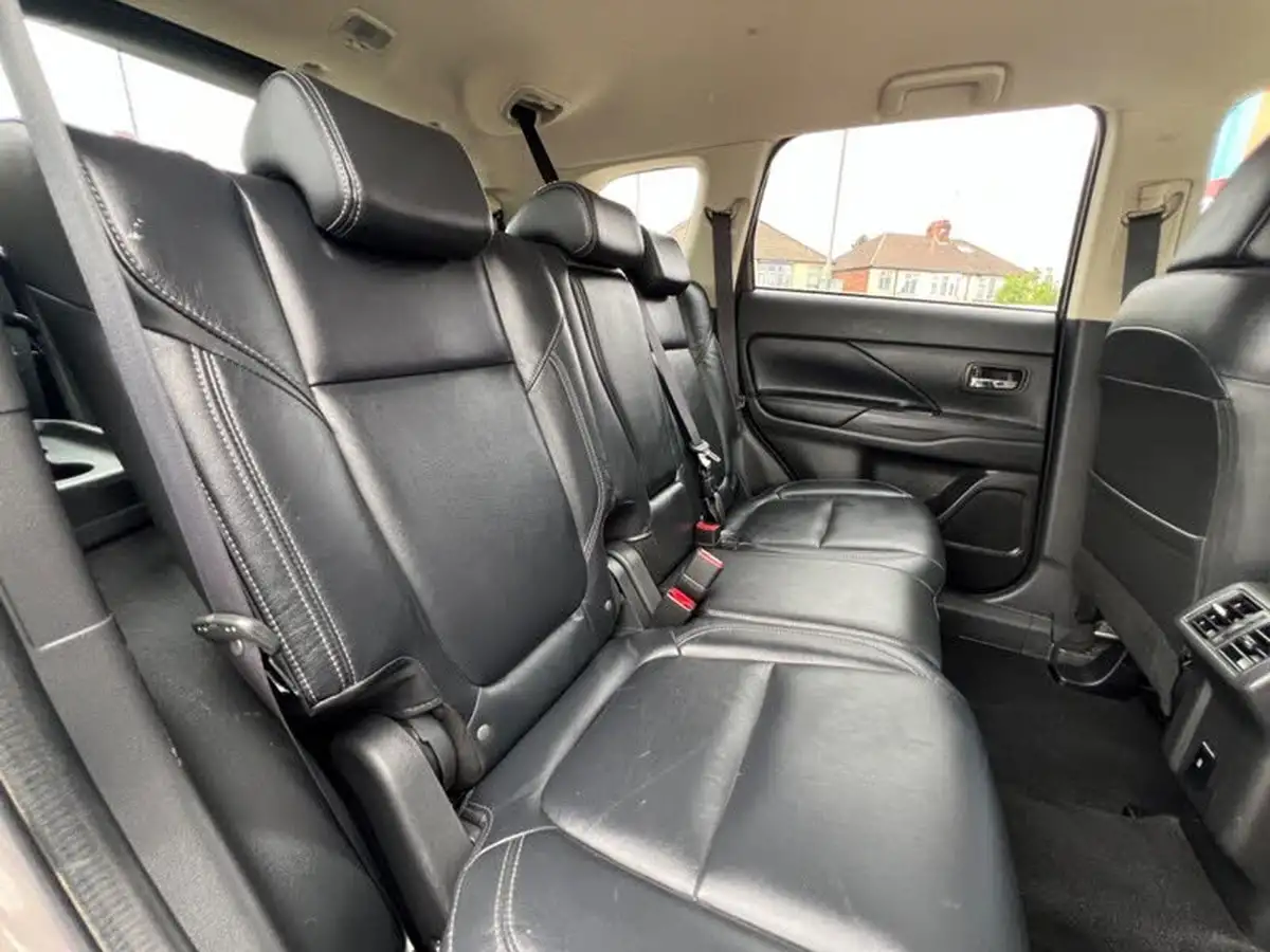 2019-mitsubishi-outlander-20-exceed-big-7