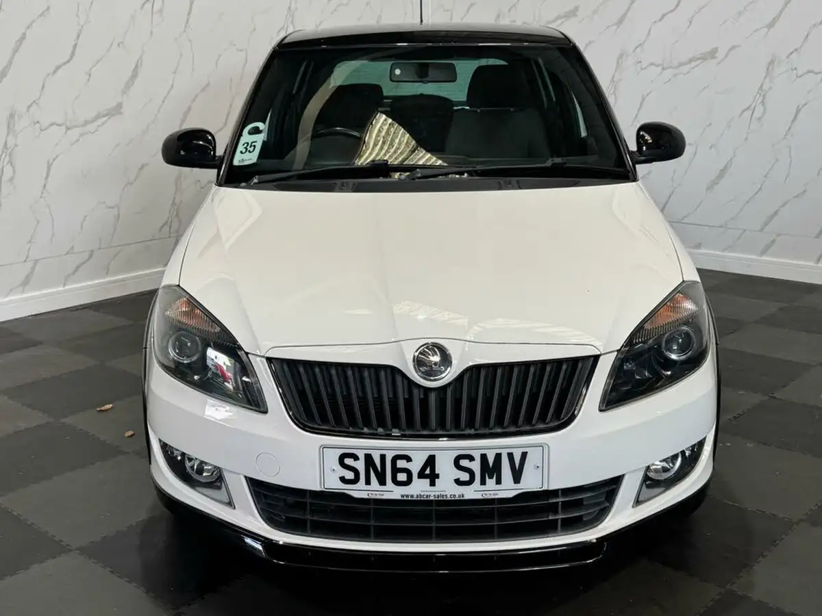 2014-skoda-fabia-12-black-edition-hatchback-big-1