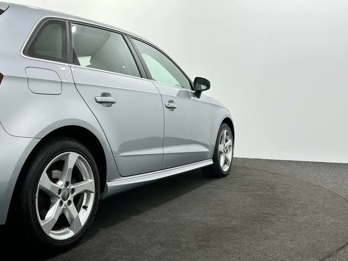 2020-audi-a3-14-40-e-tron-big-48