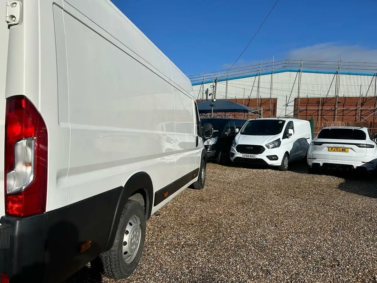 2019-citroen-relay-20bluehdi-35-l4h2-enterprise-big-37