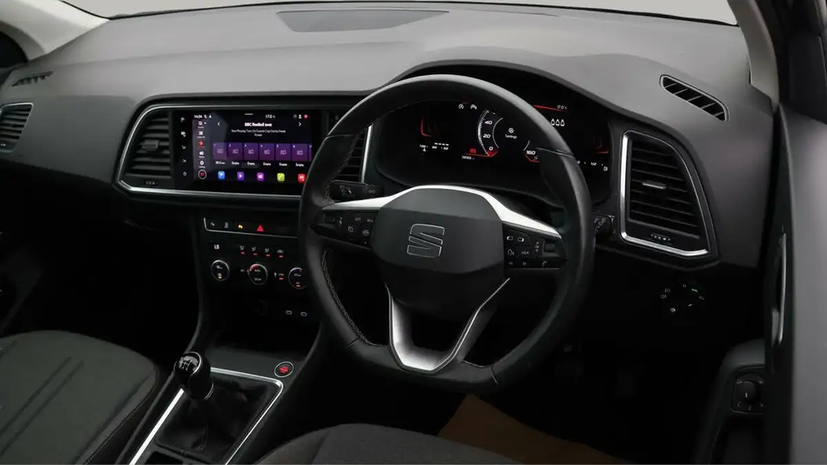 2022-seat-ateca-15-ecotsi-se-technology-big-8