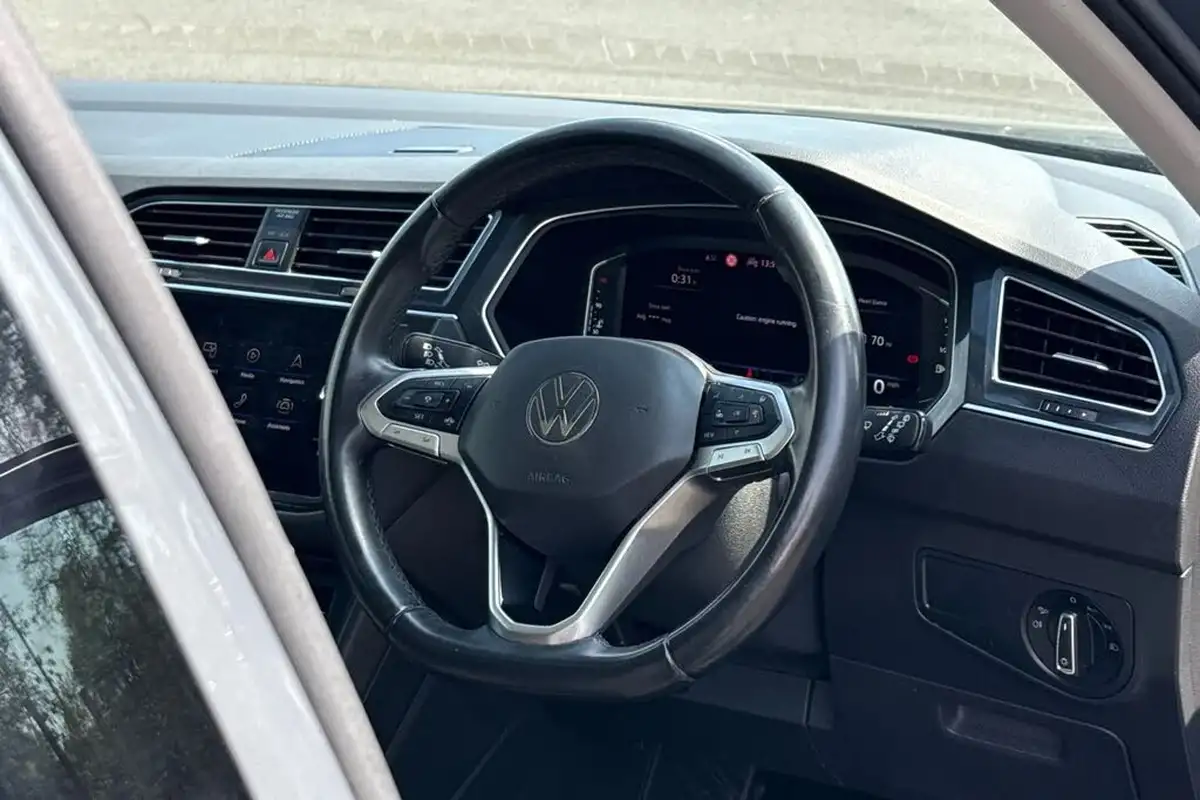 2022-volkswagen-tiguan-15-tsi-elegance-big-28