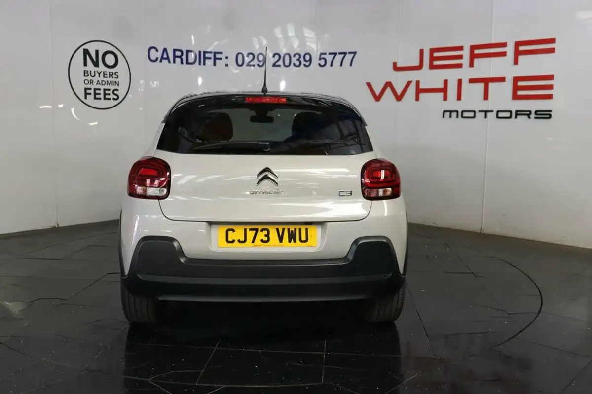 2024-citroen-c3-12-puretech-plus-110ps-eat6-big-10