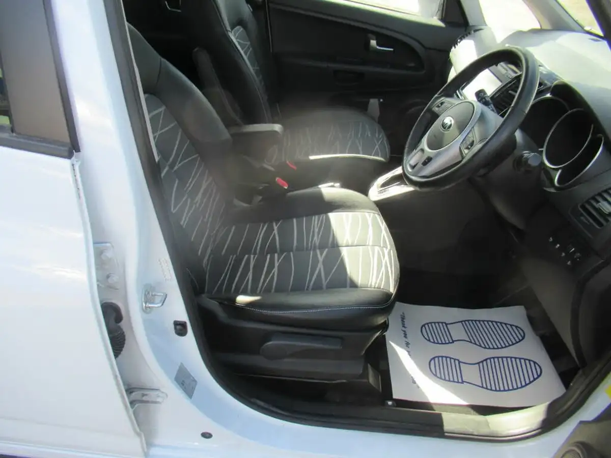 2019-kia-venga-16-4-auto-big-9