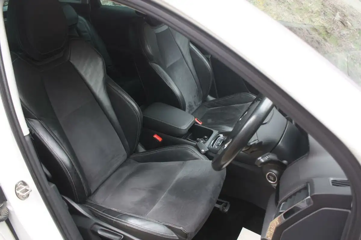 2018-skoda-karoq-20tdi-scr-se-l-dsg-big-9