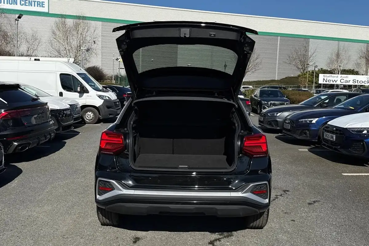 2024-audi-q2-15-35-tfsi-s-line-tronic-big-36