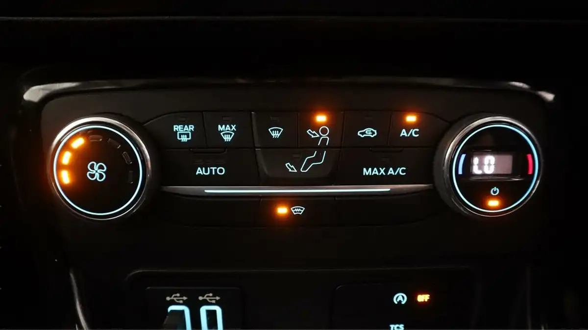 2019-ford-ecosport-10t-titanium-125ps-auto-big-12