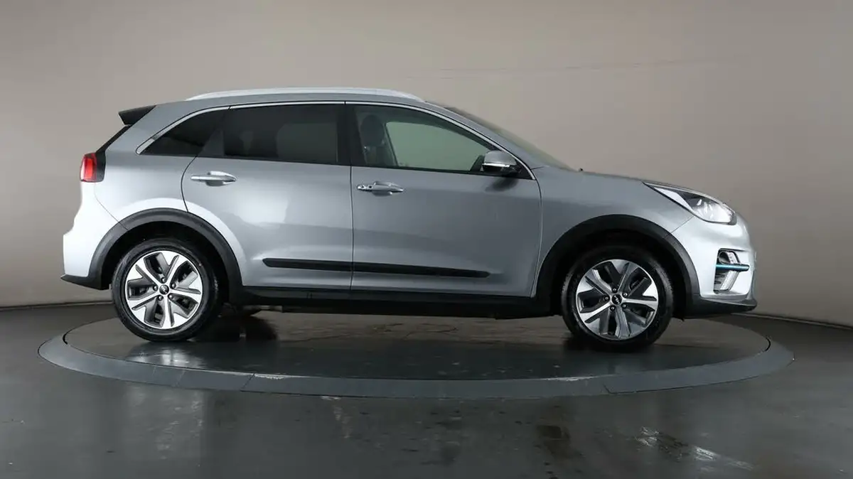 2022-kia-niro-ev-e-2-big-8