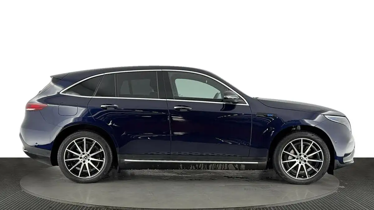 2022-mercedes-benz-eqc-e-eqc-400-amg-line-big-2