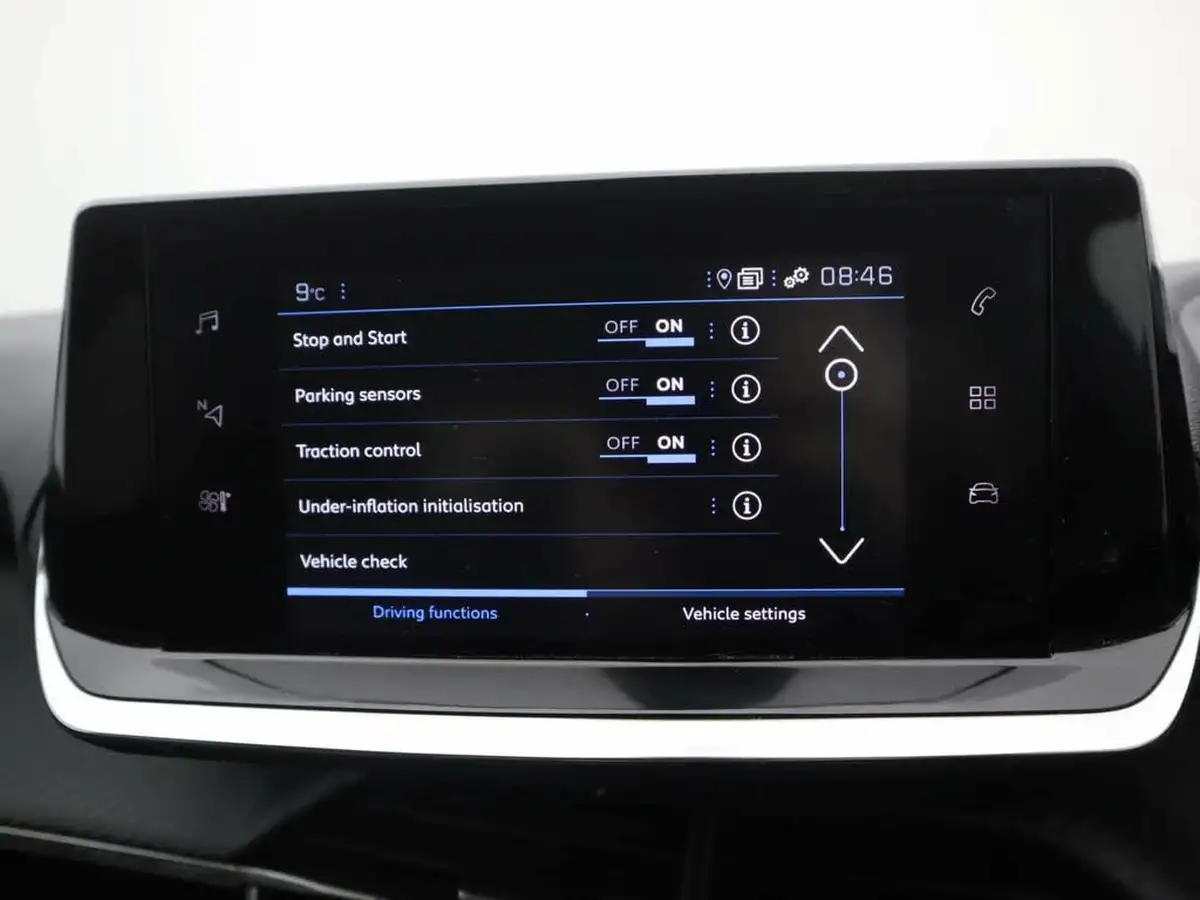 2023-peugeot-208-12-puretech-allure-premium-130ps-eat8-big-17