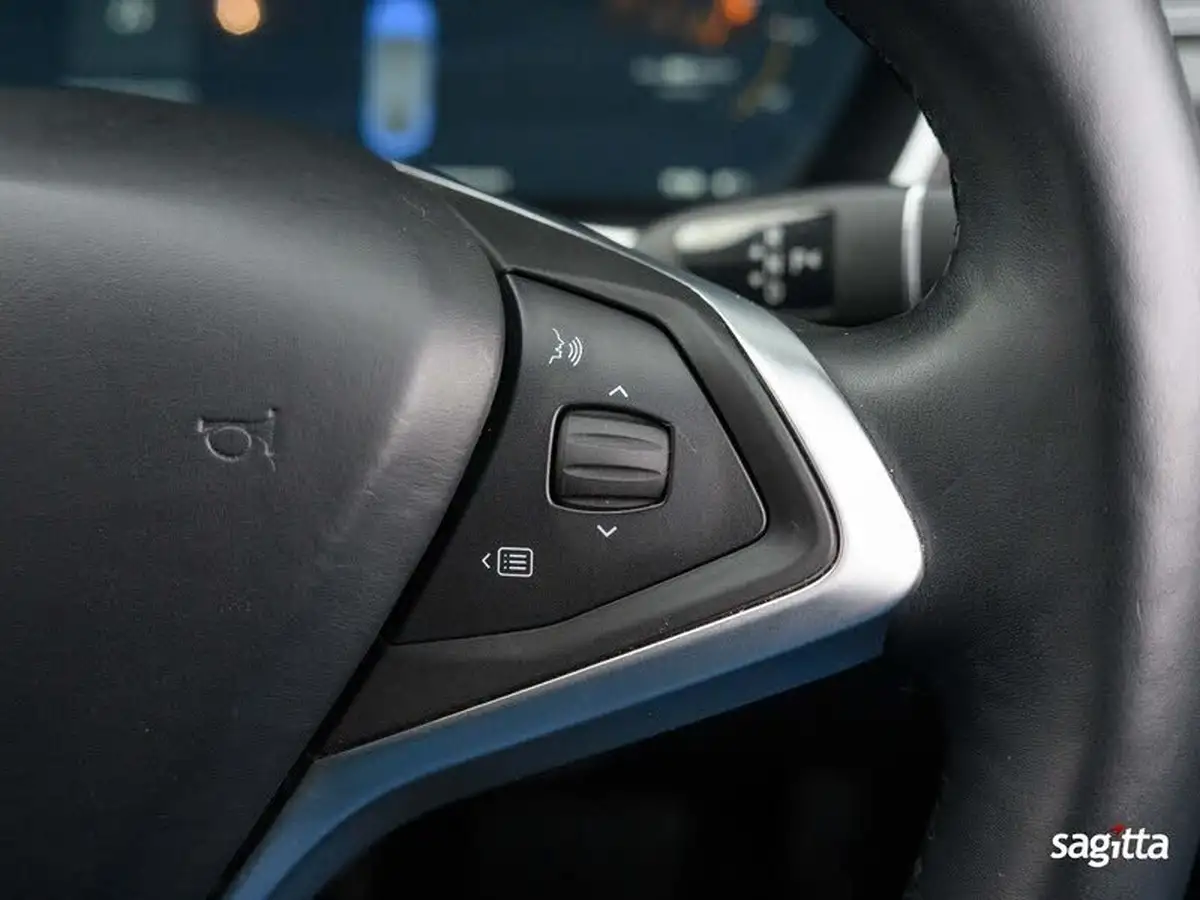 2017-tesla-model-s-e-90d-311kw-nav-big-28