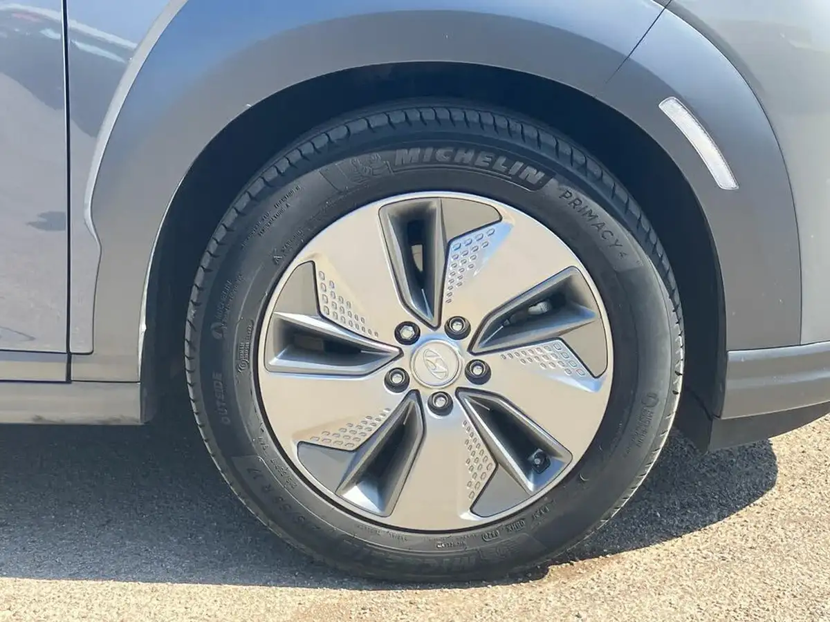 2020-hyundai-kona-e-premium-204ps-big-6