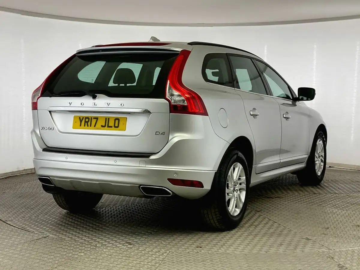2017-volvo-xc60-20td-d4-se-big-6
