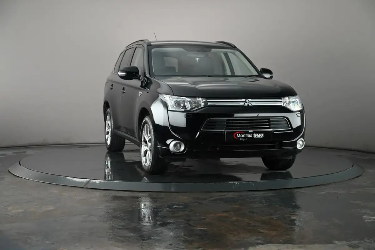 2014-mitsubishi-outlander-20-gx4h-big-3