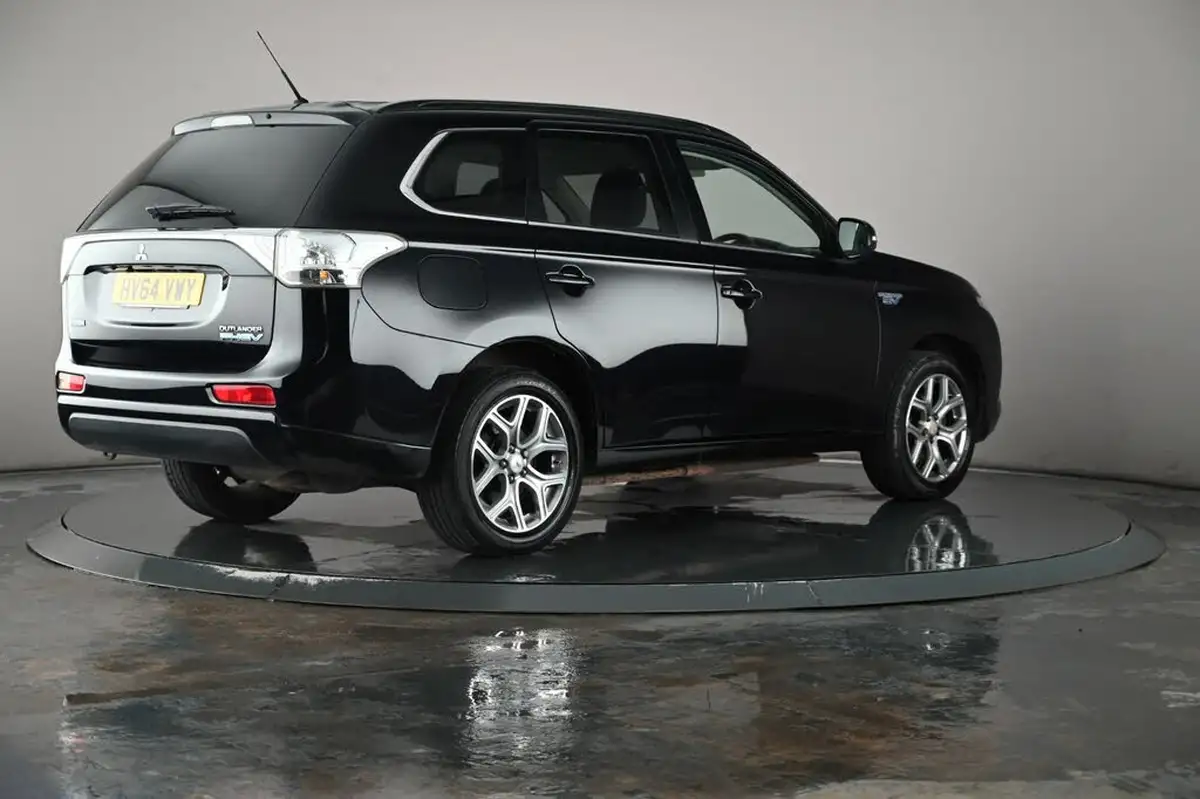 2014-mitsubishi-outlander-20-gx4h-big-27