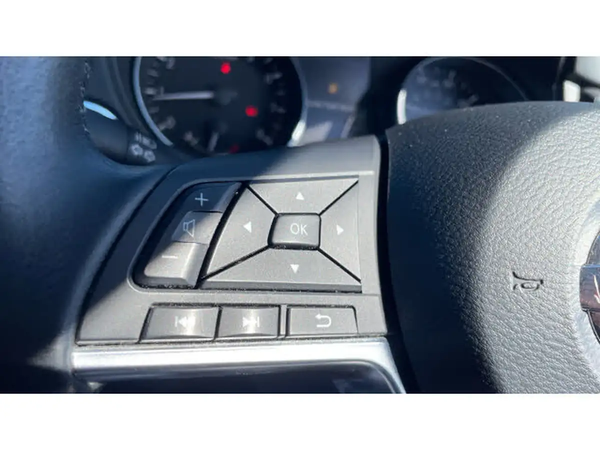2019-nissan-qashqai-13-dig-t-n-connecta-140ps-big-22