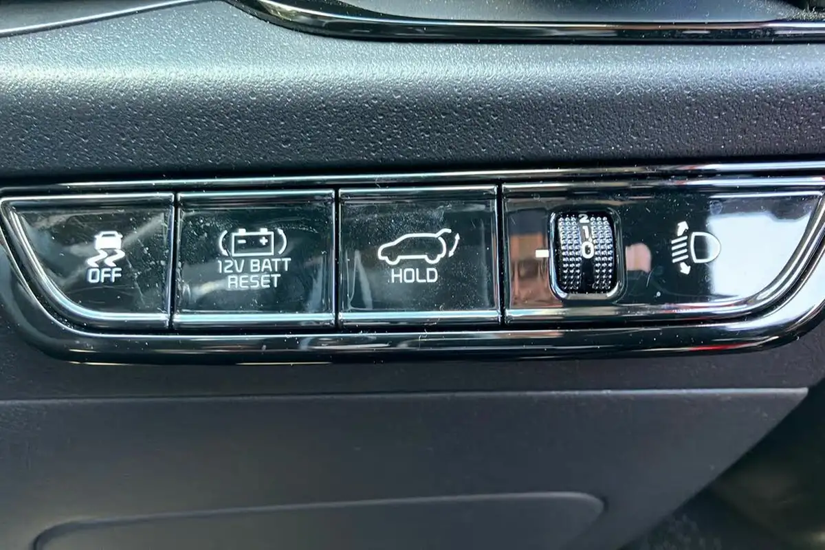 2024-kia-niro-16-gdi-4-127bhp-hev-132kwh-big-20
