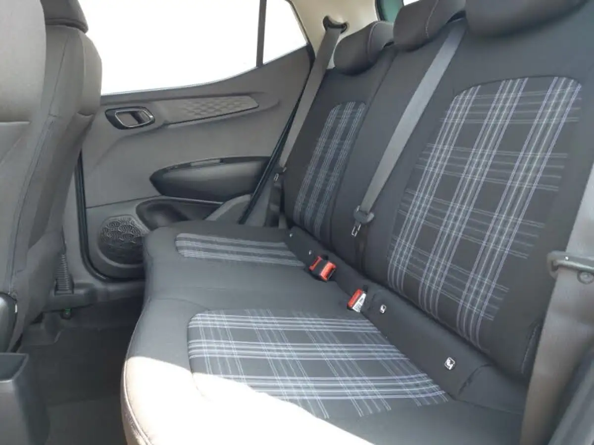 2024-hyundai-i10-12-premium-79ps-auto-big-5
