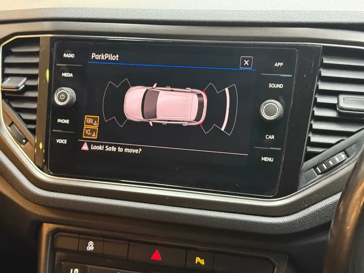 2019-volkswagen-t-roc-16tdi-se-big-30