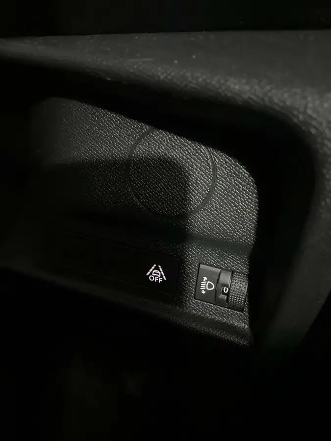 2021-citroen-c4-12-puretech-sense-big-20