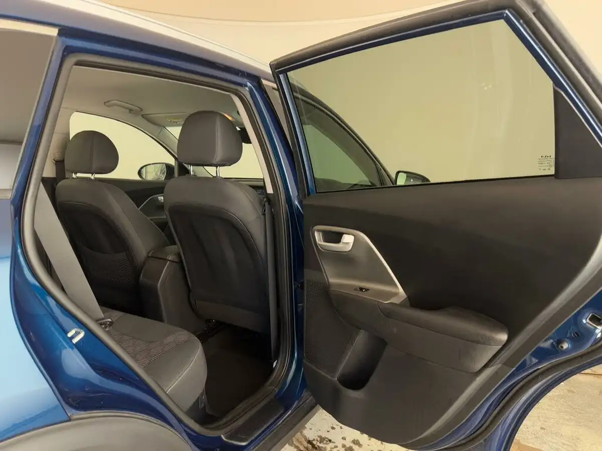 2022-kia-niro-16-gdi-2-139bhp-156kwh-big-15