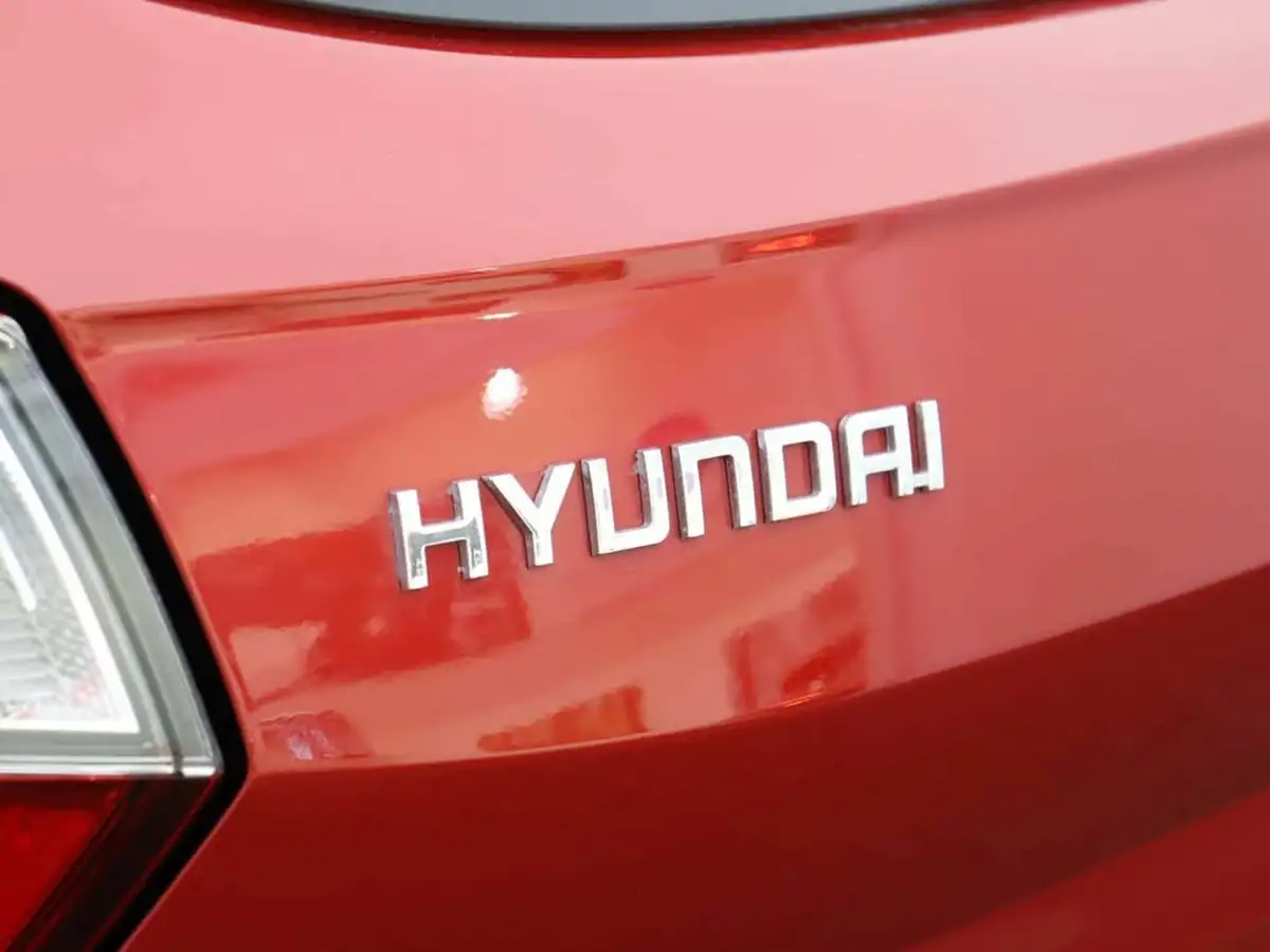 2022-hyundai-i10-12-premium-big-43