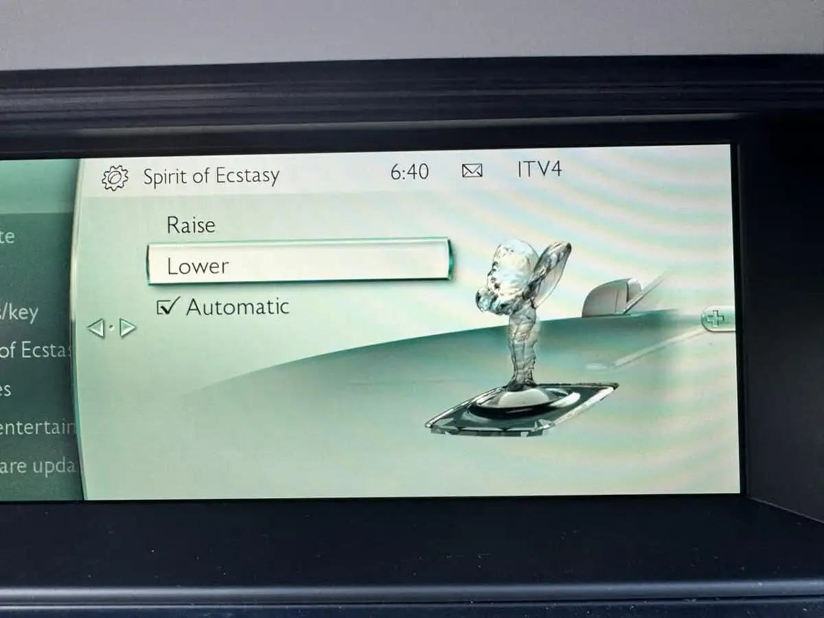 2016-rolls-royce-ghost-66-ewb-big-21