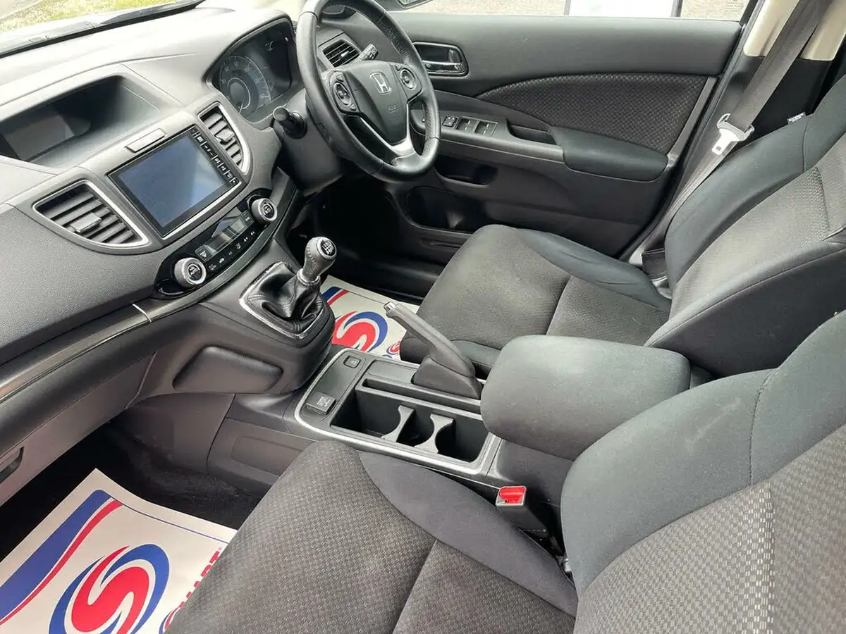 2016-honda-cr-v-16-i-dtec-se-honda-connect-with-navi-dasp-120ps-big-45