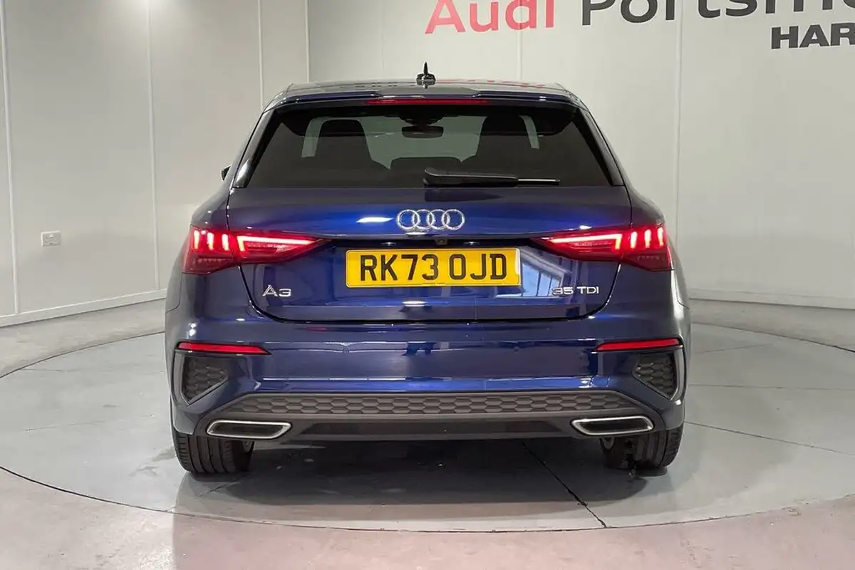 2023-audi-a3-20-35-tdi-s-line-sportback-5d-big-7