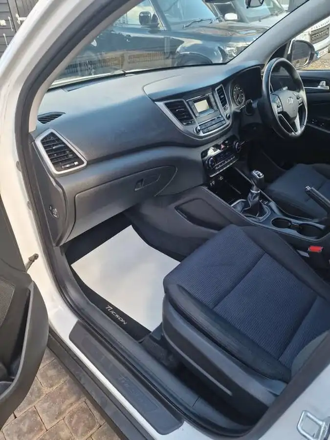2018-hyundai-tucson-16-gdi-blue-drive-se-big-13