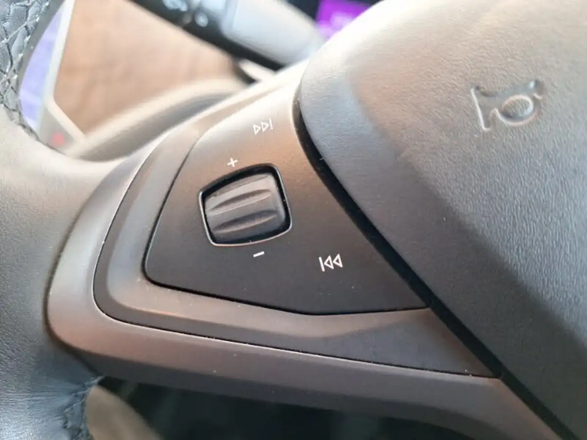 2020-tesla-model-s-e-long-range-big-12