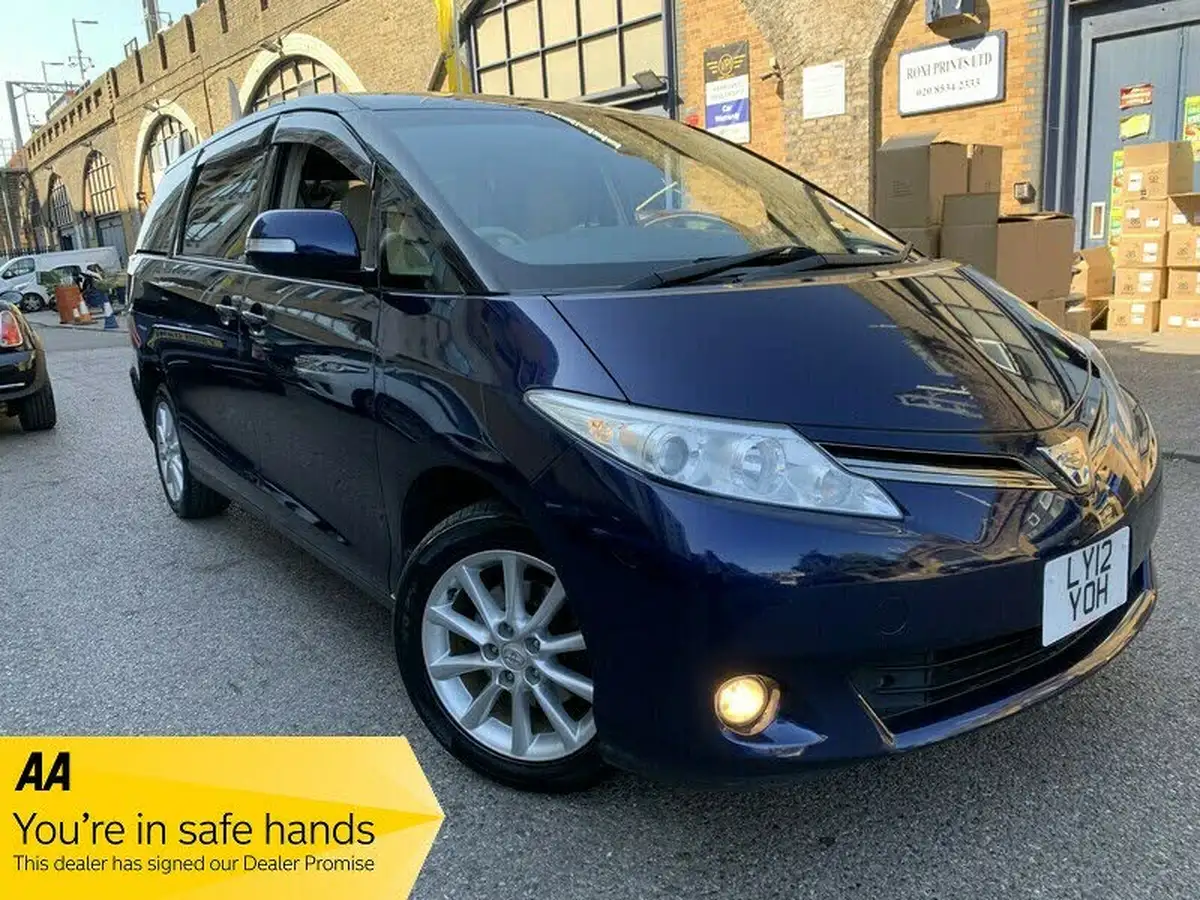 2012-toyota-estima-aeras-24-big-21