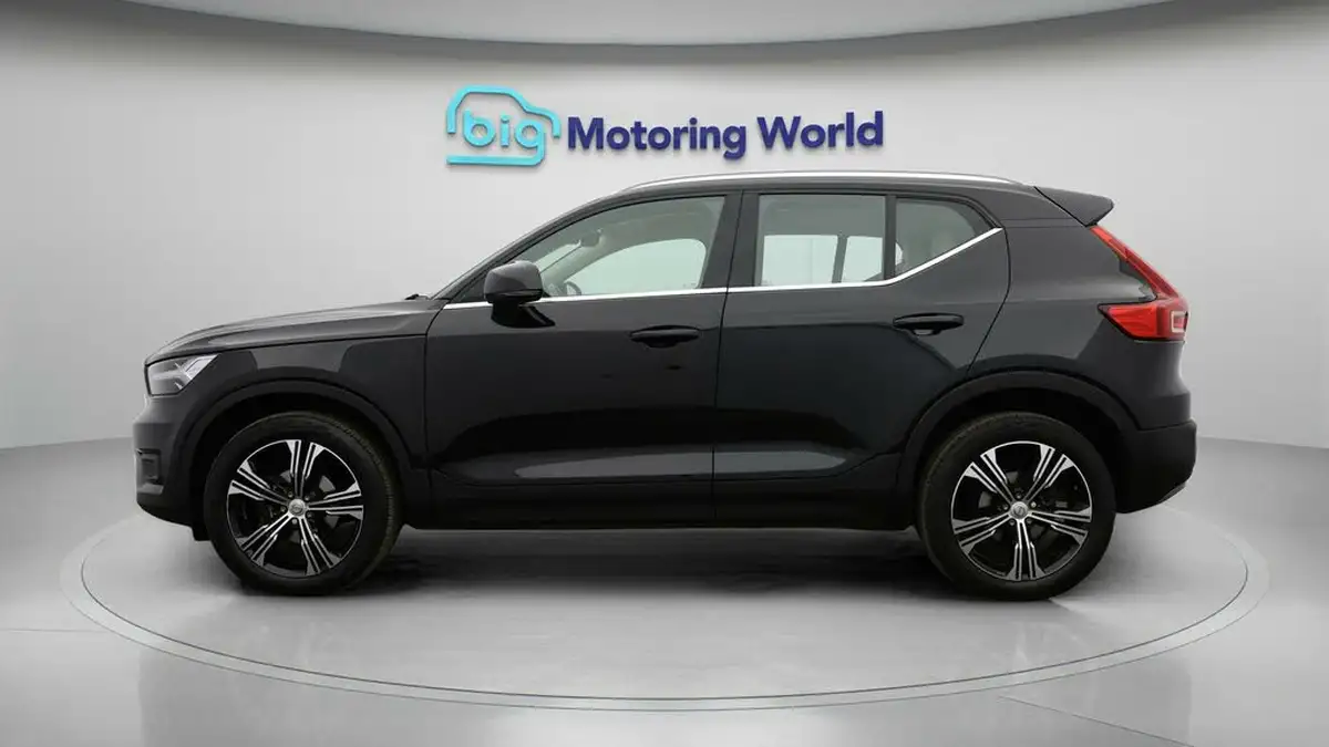 2021-volvo-xc40-15-t3-inscription-pro-163bhp-big-3