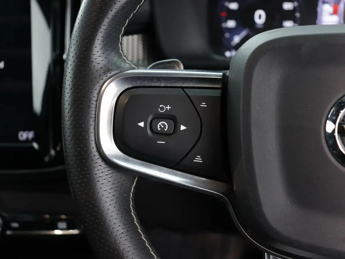 2019-volvo-xc40-15-t3-r-design-163bhp-geartronic-big-26
